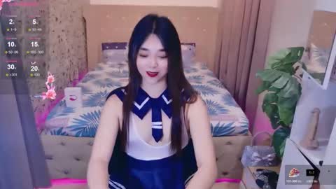 ts_yoshi_ online show from October 23, 6:39 pm