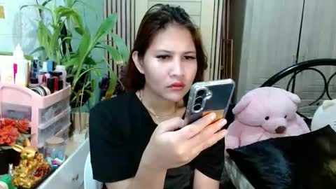 SHENA  online show from December 1, 3:06 pm