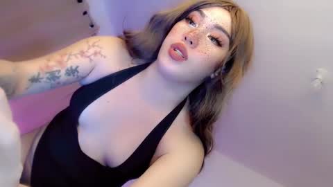 Snapshot of tsgirl_julian69 chatting on December 25, 6:09 pm Julian online show from December 25, 6:09 pm