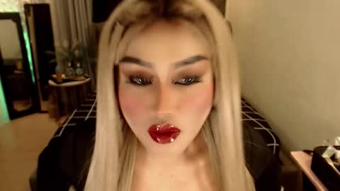 SEDUCTIVEmistresCUMS online show from January 17, 6:22 pm