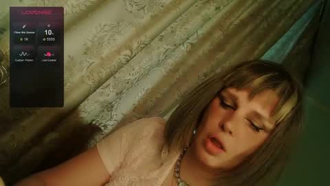 Annika online show from April 18, 11:03 am