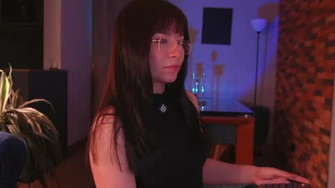 Snapshot of tsukys_spell chatting on April 30, 12:50 am Tsuky online show from April 30, 12:50 am