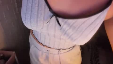 Snapshot of tsvanilla chatting on January 19, 3:54 am Frankie online show from January 19, 3:54 am