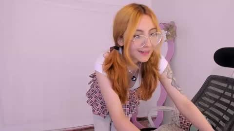 Snapshot of tu_dulcetentacion_ chatting on June 16, 1:41 am ANGELICA online show from June 16, 1:41 am