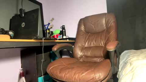 Snapshot of tuamante000 chatting on March 11, 1:26 am Stimulation make me Cum in Public or in Pvt online show from March 11, 1:26 am