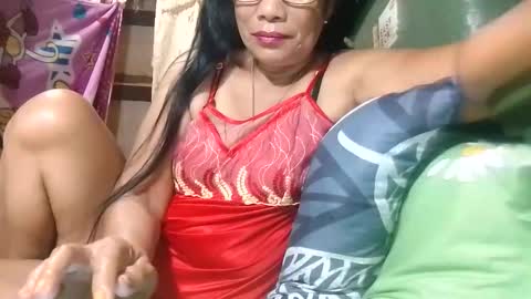 Snapshot of tuchmegently chatting on May 6, 9:09 pm Mae online show from May 6, 9:09 pm