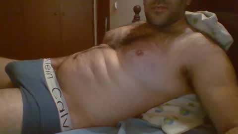 Snapshot of tuga_man_ chatting on February 3, 11:05 pm tuga man online show from February 3, 11:05 pm