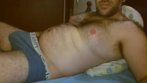 Snapshot of tuga_man_ chatting on February 22, 11:36 pm tuga man online show from February 22, 11:36 pm