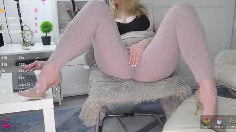 Anna online show from December 2, 6:30 am