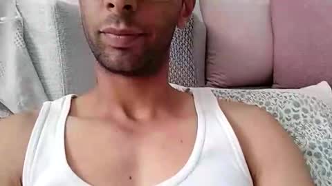 Snapshot of tunisiensexyguy chatting on May 10, 1:05 pm TunisienSexyGuy online show from May 10, 1:05 pm