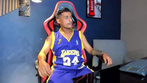 Snapshot of turnerstar chatting on April 1, 12:06 pm Turner online show from April 1, 12:06 pm