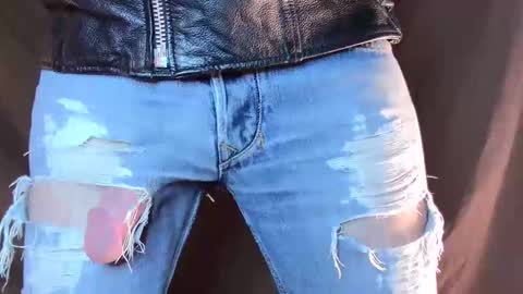 Phil Box online show from November 11, 1:33 pm