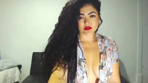 Snapshot of tuti_sex chatting on September 18, 2:35 am tuti online show from September 18, 2:35 am