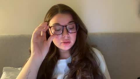 Ariana online show from April 10, 5:28 pm