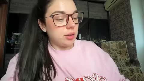 Snapshot of tutti_frutti_ chatting on May 8, 6:19 am Ariana online show from May 8, 6:19 am