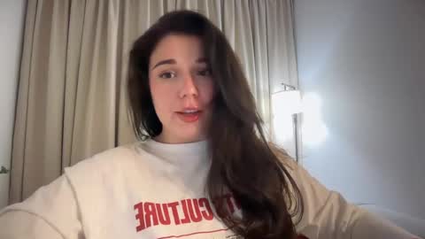 Snapshot of tutti_frutti_ chatting on May 20, 9:10 pm Ariana online show from May 20, 9:10 pm