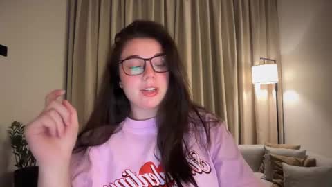 Snapshot of tutti_frutti_ chatting on June 5, 8:36 pm Ariana online show from June 5, 8:36 pm