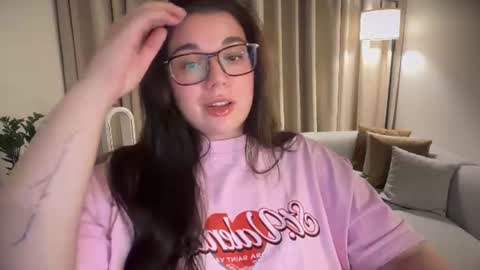 Snapshot of tutti_frutti_ chatting on July 3, 9:43 pm Ariana online show from July 3, 9:43 pm