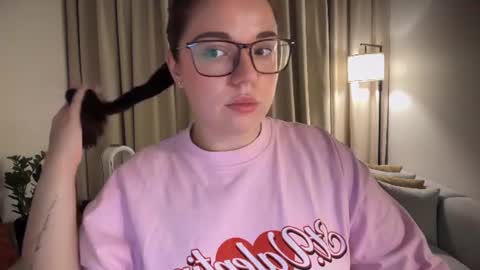 Snapshot of tutti_frutti_ chatting on July 5, 8:27 pm Ariana online show from July 5, 8:27 pm
