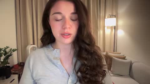 Snapshot of tutti_frutti_ chatting on July 6, 8:11 pm Ariana online show from July 6, 8:11 pm