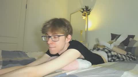 Snapshot of tuz94 chatting on February 25, 4:53 pm Dan online show from February 25, 4:53 pm