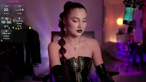 Snapshot of tv_miss chatting on June 15, 1:41 am Miss Veth online show from June 15, 1:41 am