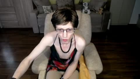 Clementine online show from April 14, 7:36 am