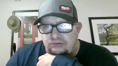 Snapshot of tweeter74 chatting on April 19, 10:47 am Tweeter74 online show from April 19, 10:47 am