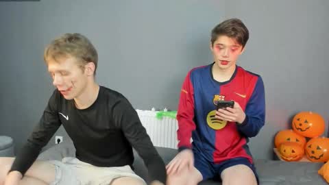 Angus online show from November 1, 10:45 pm