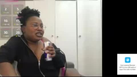 Snapshot of twerkingtemptress chatting on June 17, 8:43 pm Twerking Temptress online show from June 17, 8:43 pm