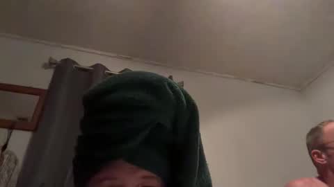 twig476 online show from November 30, 6:17 am