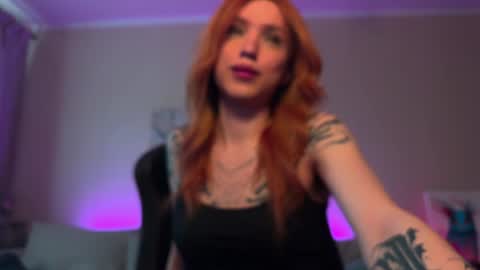 Snapshot of twiinkie_pie chatting on June 15, 7:43 am Maria 3 online show from June 15, 7:43 am