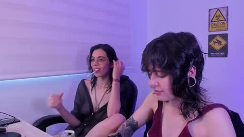 Eve  Lili online show from January 11, 9:31 pm