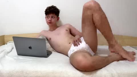 twink0dream online show from May 31, 11:39 am