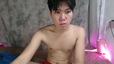 Snapshot of twinkerx chatting on April 20, 10:29 am twinkerx online show from April 20, 10:29 am