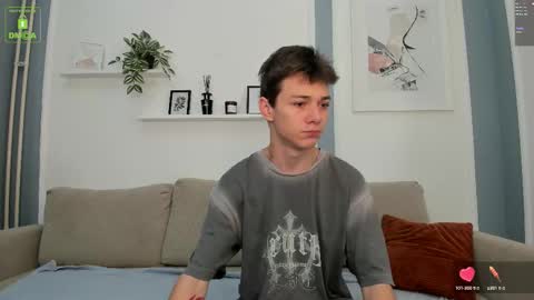 Snapshot of twinkguy_slim chatting on September 14, 4:17 pm Viego Pattel online show from September 14, 4:17 pm