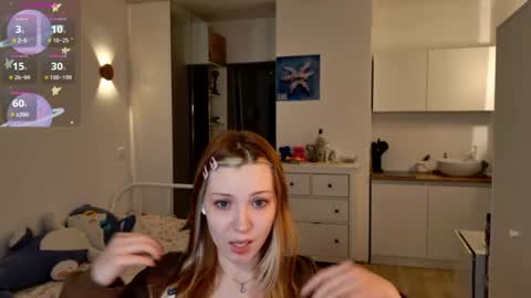 Snapshot of twinkle_toes_ chatting on June 20, 12:03 am Eva online show from June 20, 12:03 am