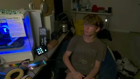 Snapshot of twinktools chatting on September 15, 3:50 am shytwink online show from September 15, 3:50 am