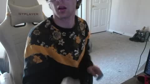 shytwink online show from February 16, 7:10 pm