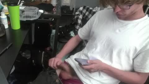 shytwink online show from April 13, 5:18 pm