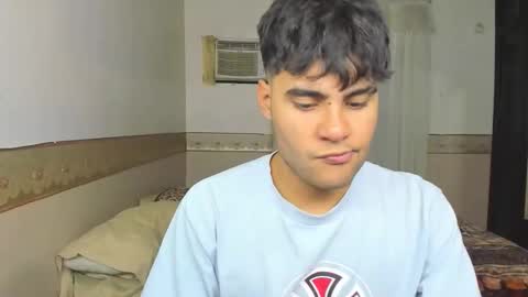 twinkwolf2 online show from February 19, 1:01 am