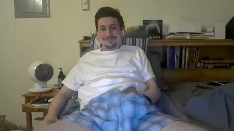 Snapshot of twinkymcgee1234 chatting on June 1, 5:42 am TwinkyMcgee online show from June 1, 5:42 am