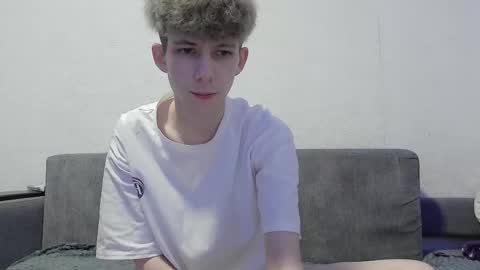 TwiShadow online show from February 28, 4:19 pm