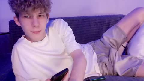 TwiShadow online show from March 27, 3:01 pm