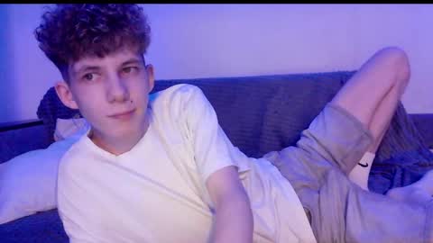 TwiShadow online show from April 2, 9:34 pm