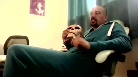 Snapshot of twistedbunny89 chatting on April 9, 9:42 pm twistedbunny89 online show from April 9, 9:42 pm