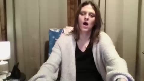 twizzler_twizzle online show from March 6, 4:53 am