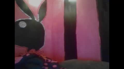 Snapshot of twizzytoxic22 chatting on June 4, 3:56 am twizzytoxic22 online show from June 4, 3:56 am