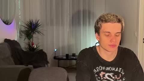 Molly and Nick online show from March 26, 10:59 pm