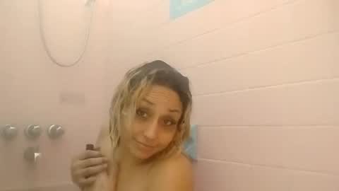 Twocrazy85 online show from November 20, 2:39 pm